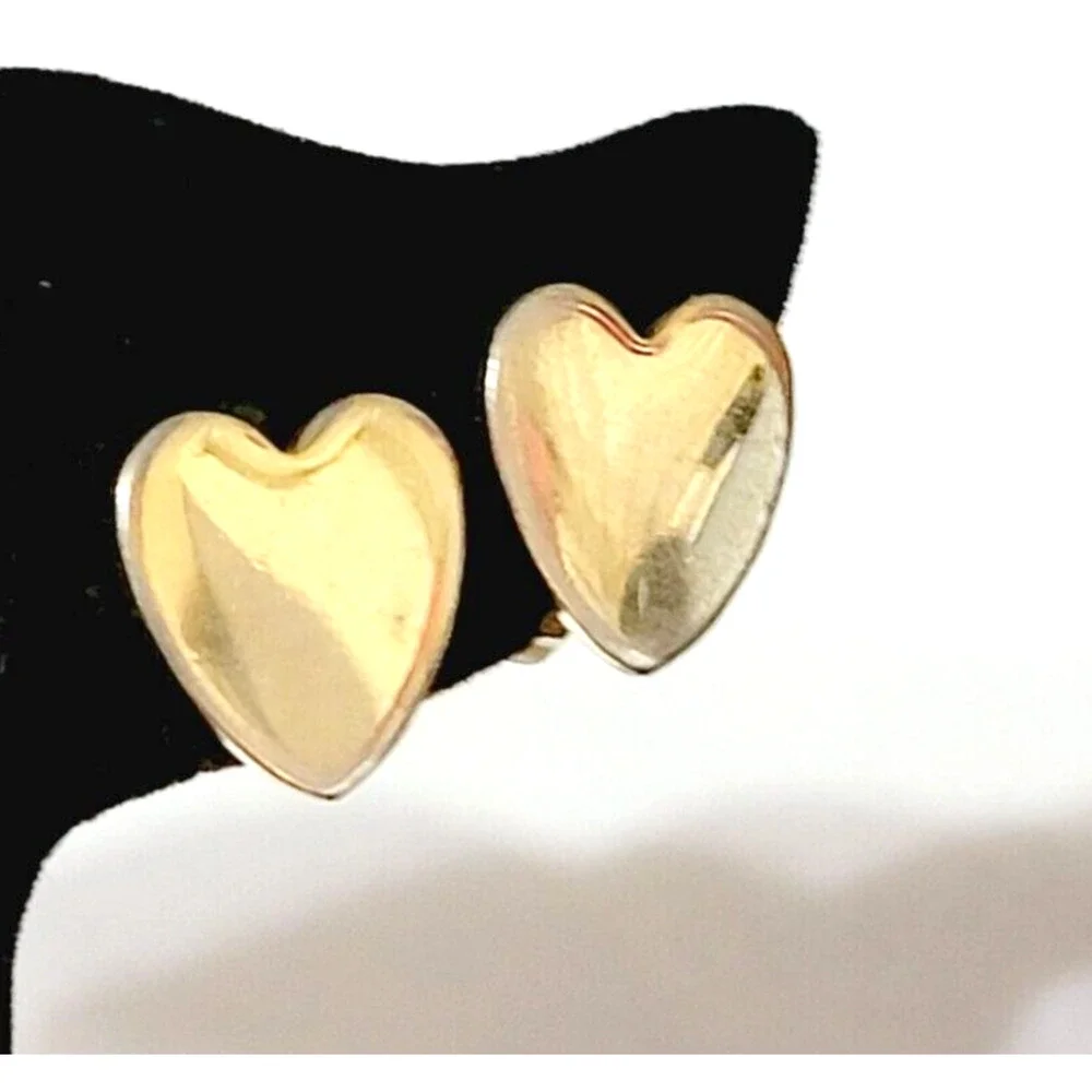 Vintage Romantic Heart Gold-tone Screw Back Earrings, Engravable sb-46